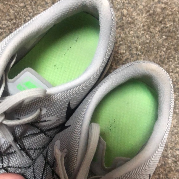 Grey Nike’s woman’s size 11 - Picture 4 of 4